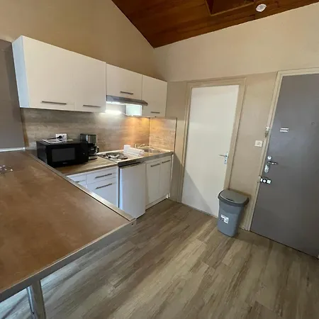 2eme Etage アパート